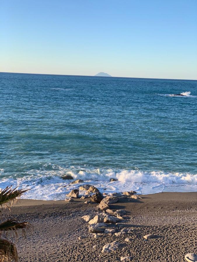 La Porta Delle Eolie Lejlighed Capo dʼOrlando Eksteriør billede