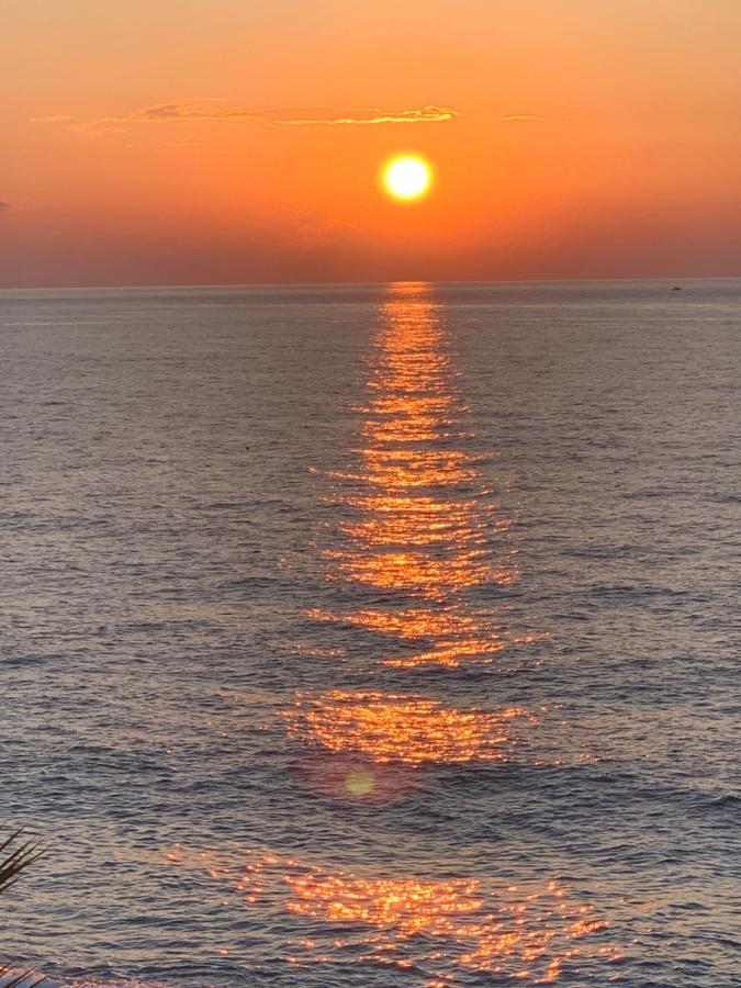 La Porta Delle Eolie Lejlighed Capo dʼOrlando Eksteriør billede