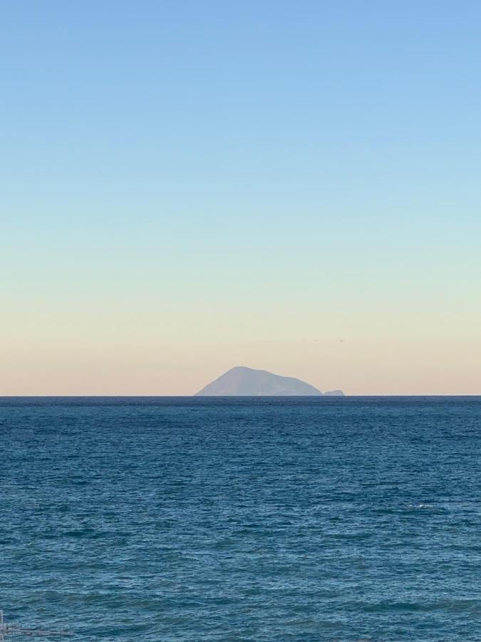 La Porta Delle Eolie Lejlighed Capo dʼOrlando Eksteriør billede
